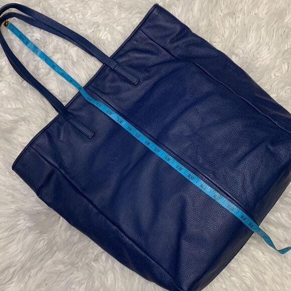 KELSI Dagger tote bag leather magnetic closure exterior zip pocket inside pocket - Picture 9 of 13